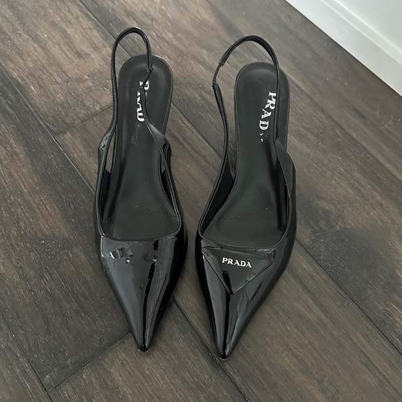 PRADA Patent Leather Puff Logo Kitten Heel Pump Sz 39 NEW damaged - Picture 4 of 4